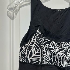 3 for $15! Lululemon tank, size 6
